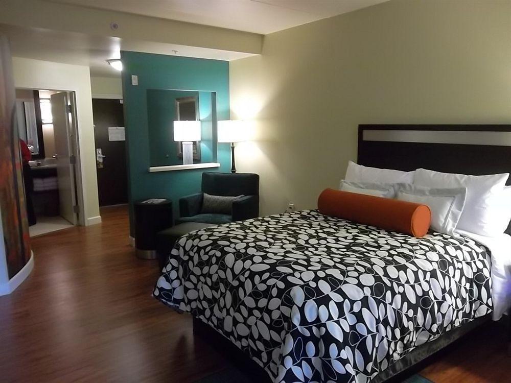 Hotel Indigo Atlanta Airport College Park By Ihg Exteriör bild